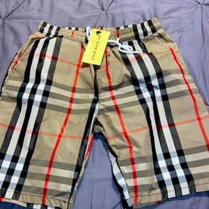 Brand New never worn my kid cannot fit them